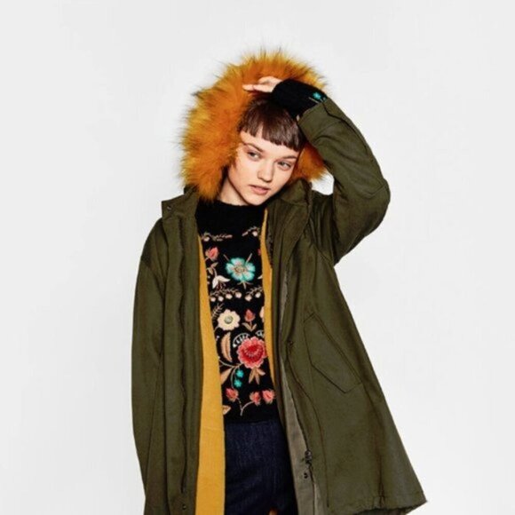 EUC Zara green parka with detachable yellow gold faux fur interior and hood trim - Picture 3 of 9